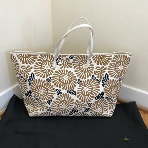 Fendi Roomy Tan/White/Black Floral Leather Tote